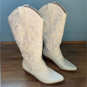 White Cowboy Boots Women’s